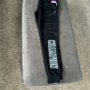 Champion men’s joggers NEW